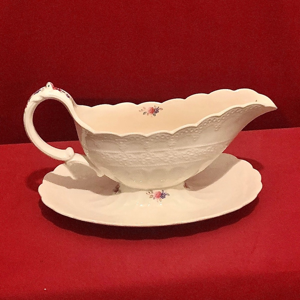 Spode Jewel Gravy Boat with Attached Underplate Ann Hathaway Jewel Pattern